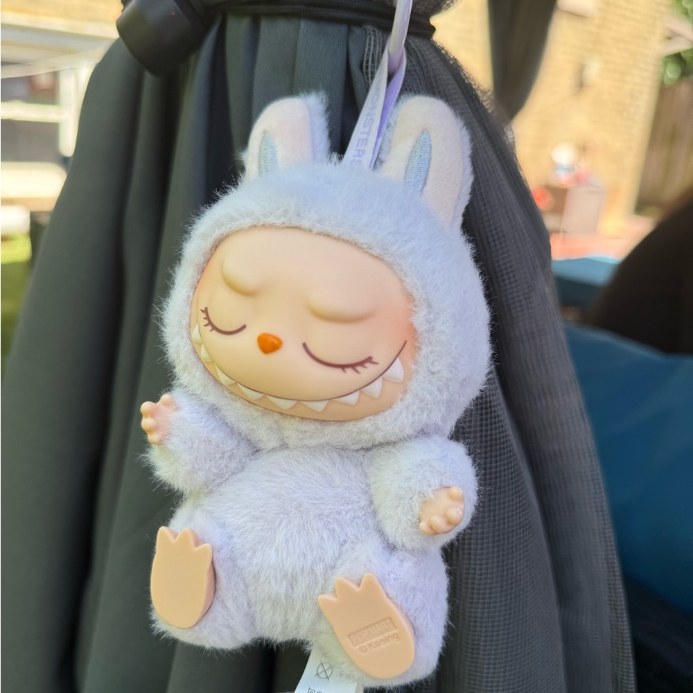 Pop Mart Labubu Plush Toy (Zizi) - Picture 2 of 8